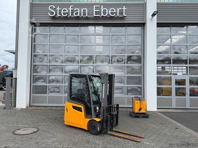 Heftruck Jungheinrich EFG 215 / Triplex: 4.25m! / SS / nur 3.298h!