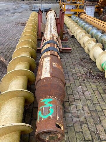 Bauer Betonierkelly / beton kelly Bauer Betonierkelly / concrete kelly