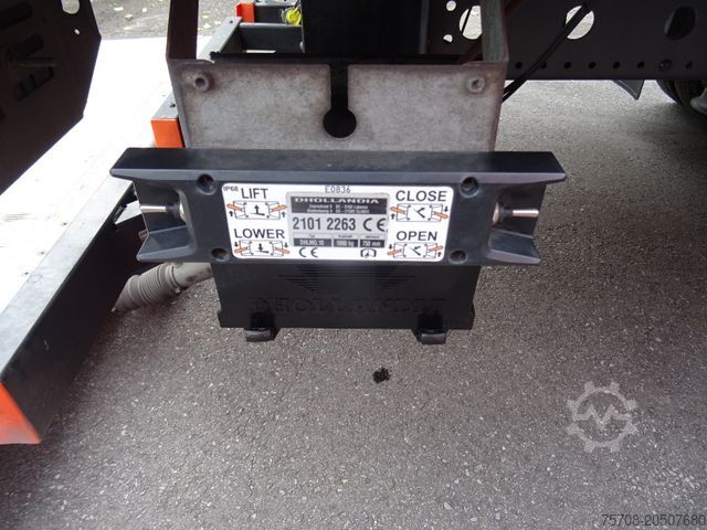 Vrachtwagen met bakwagen MERCEDES-BENZ 821 Atego*5,9m*LBW*Klima*B/L*3 Sitze*Original km