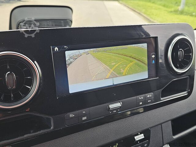 Stationvogn med højt tag MERCEDES-BENZ ESPRINTER 320 204 pk 81 Kwh