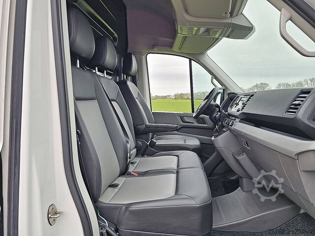 Kombi s vysokou střechou VOLKSWAGEN CRAFTER 35 2.0 L3H3 140Pk Automaat!