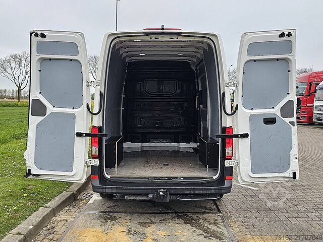 Kombi s vysokou střechou VOLKSWAGEN CRAFTER 35 2.0 L3H3 140Pk Automaat!