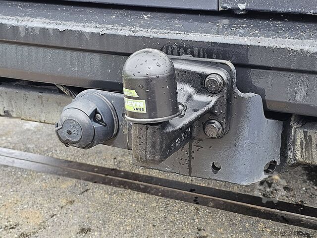 Kombi s vysokou střechou VOLKSWAGEN CRAFTER 35 2.0 L3H3 140Pk Automaat!