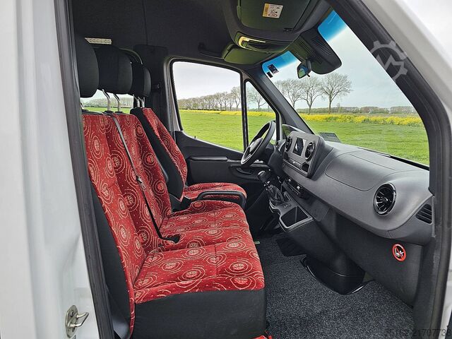 Passenger transportation MERCEDES-BENZ SPRINTER 314 L2H2 9-Pers 2x Airco