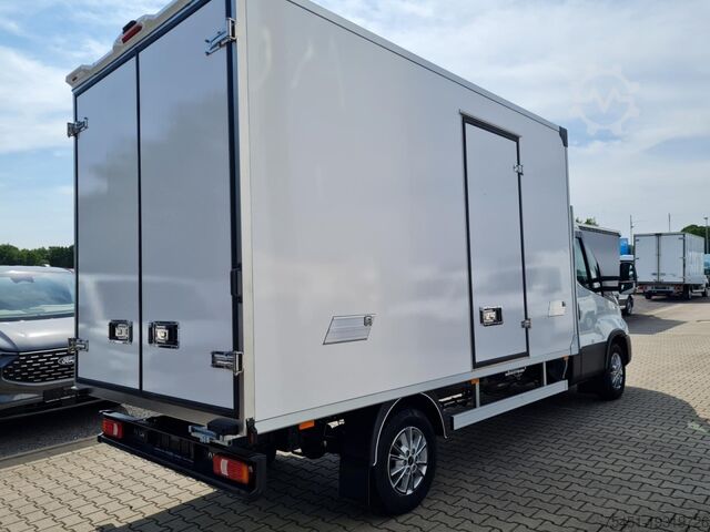 Furgon skrzyniowy Iveco DAILY 35S18 Koffer Automatik ALU KAMERA NAVI TEMPOMAT