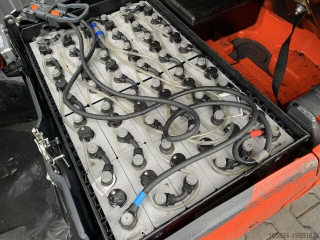 Elektromos háromkerekű targonca Linde E14-02