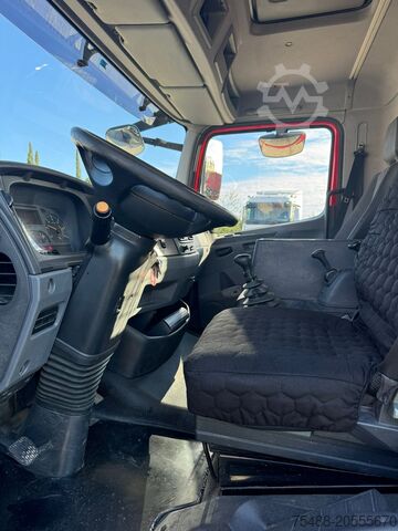 Háromoldalú billenőplató Mercedes-Benz Atego 818