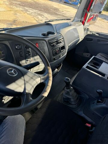 Háromoldalú billenőplató Mercedes-Benz Atego 818