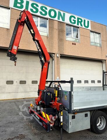 Camión con carrocería fija Iveco