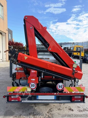 Camión con carrocería fija Iveco