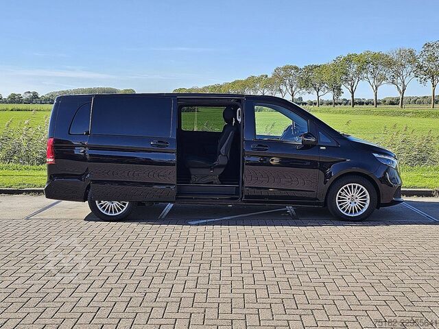 Passagerartransport MERCEDES-BENZ EQV 300 ExtraLang L3 8 Persoons 2x Elektrische ...