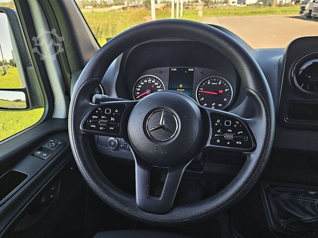 Bakwagen MERCEDES-BENZ SPRINTER 317 L3 Bakwagen Laadklep Spoiler Mbux ...