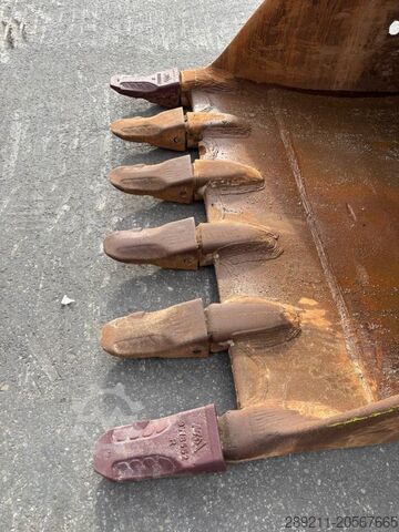 Pelle sur chenilles Hitachi ZX 490 LC H-6