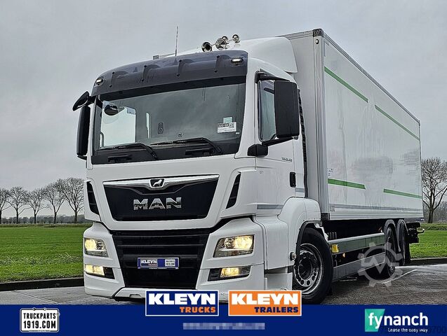 Gesloten bak M.A.N. 26.420 TGS 6X2-4 LL LIFT ISOBOX