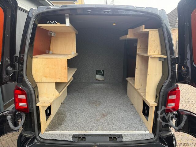 Dobozos furgon Volkswagen Transporter 2.0 TDI Bulli 150PK Leer Carplay PD...