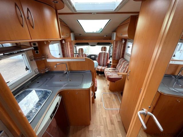 Halvintegrerad husbil FRANKIA T 6800 BD - Festbett - Klima - Solar -