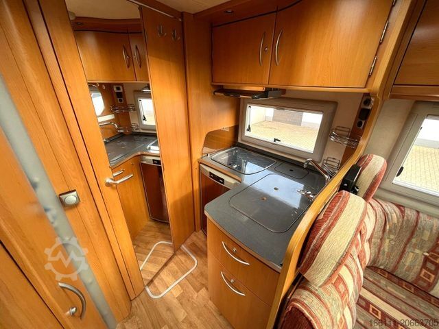 Halvintegrerad husbil FRANKIA T 6800 BD - Festbett - Klima - Solar -