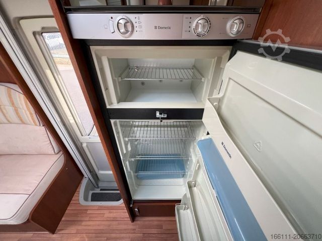 Halvintegrerad husbil ELNAGH Prince 580 L - Queensbett -  - Solar