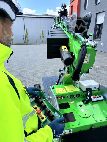 Mini crane XM1200 - Lifting capacity 150 Befard XM1200 z lemieszem i widłami