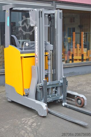 Chariot élévateur Jungheinrich ETV 110