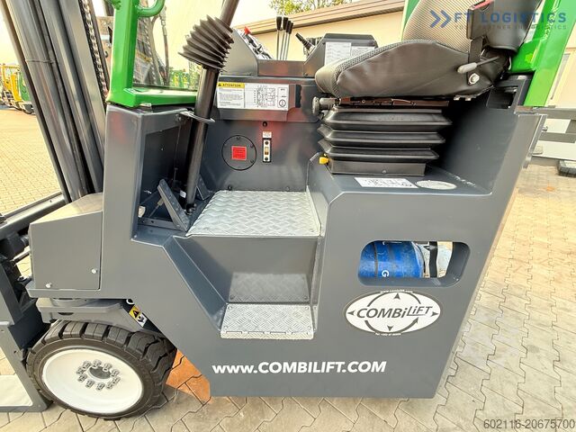 Carrello elevatore a 4 vie Combilift C4000CB TRIPLEX 5200MM FREE-LIFT TOP 1