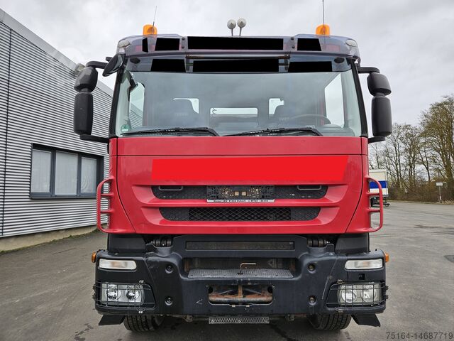 Třístranný sklápěč Iveco AD 260 T 45 EEV