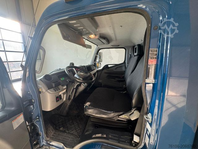 Perdeli panelvan FUSO Canter 7C18 Pritsche Plane mit Ladebordwand