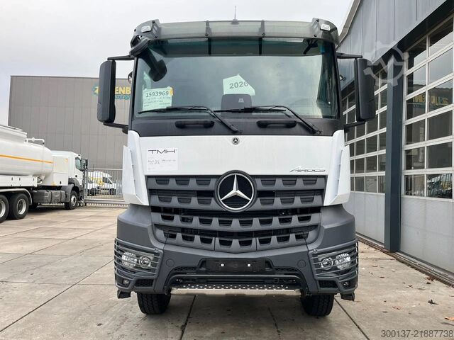 Podvozek s kabinou Mercedes-Benz Arocs 4045 6x4 Chassis Cabin