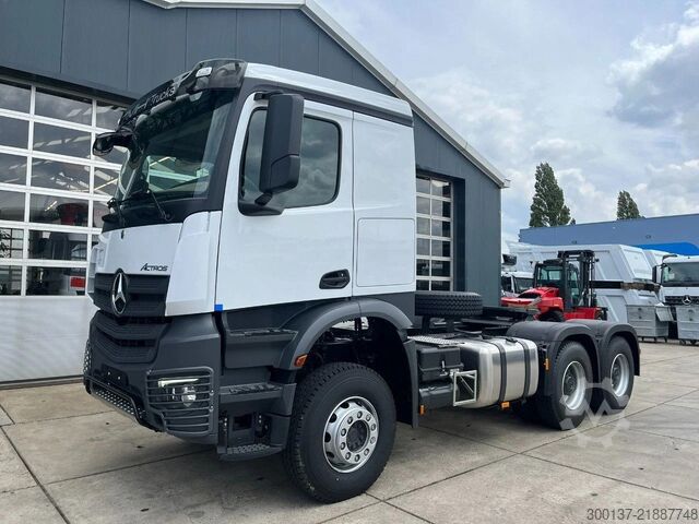 Padrão-SZM Mercedes-Benz Actros 3348 S 6x4 Tractor Head