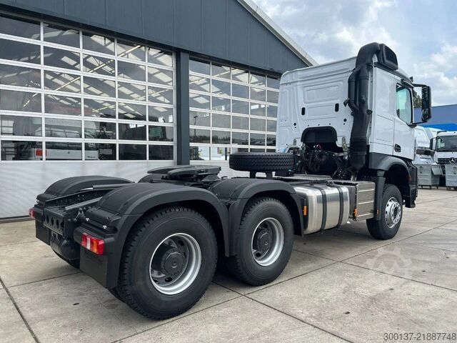 Padrão-SZM Mercedes-Benz Actros 3348 S 6x4 Tractor Head