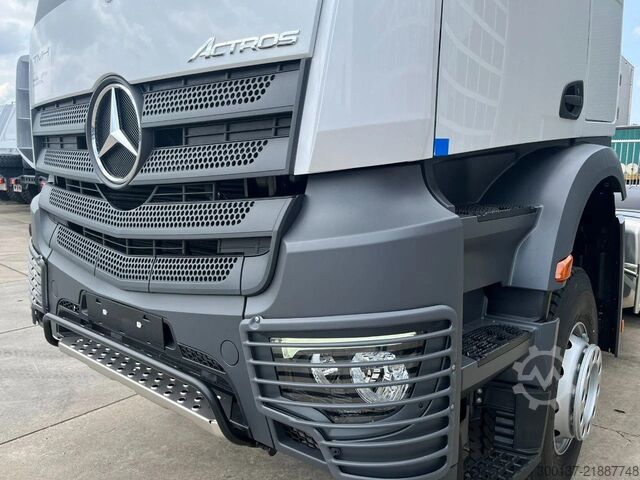 Padrão-SZM Mercedes-Benz Actros 3348 S 6x4 Tractor Head