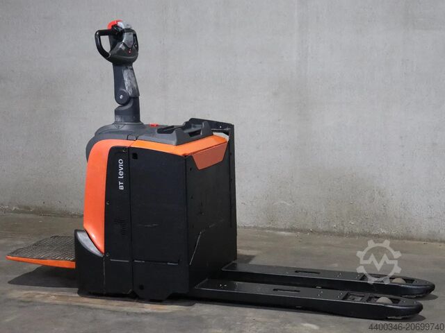 Pallet truck BT LPE200
