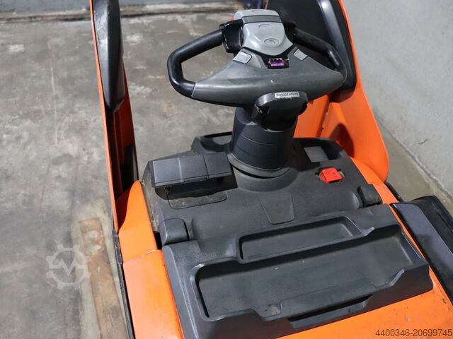 Pallet truck BT LPE200