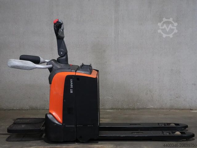 Pallet truck BT LPE200