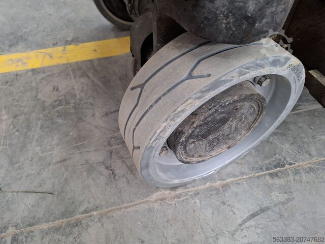 Schaarhoogwerker JLG 1930ES