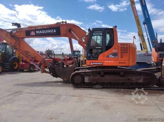 Crawler excavator Doosan DX235LCR