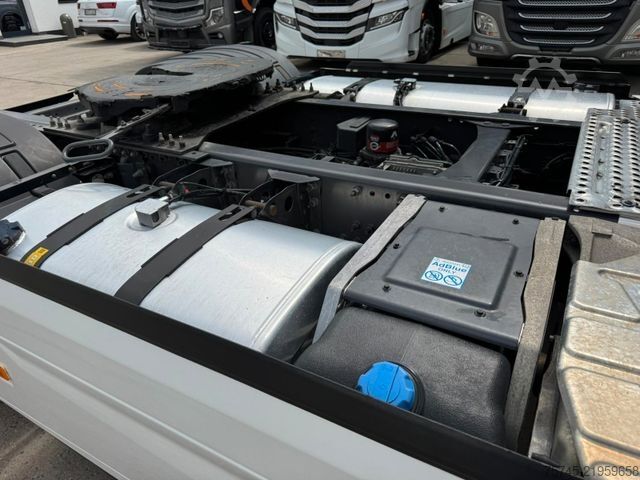 Standard dragbil RENAULT T 520 HIGH * RETARDER * STANDKLIMA * GEPFLEGT *