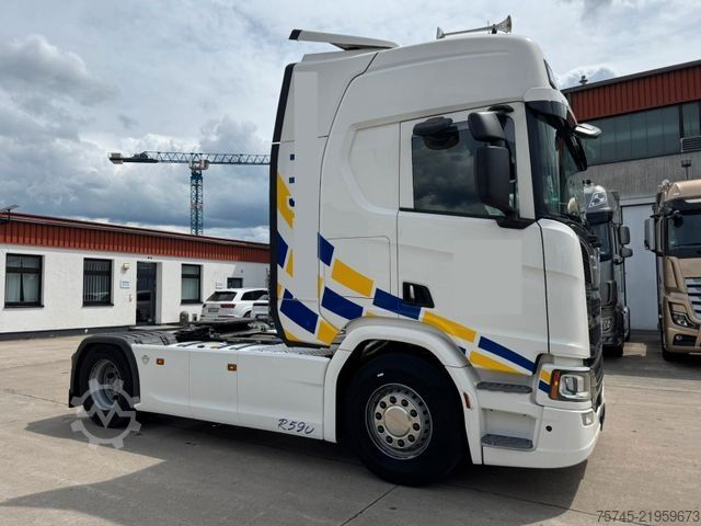 Standard nyergesvontató SCANIA R 590 * RETARDER * STANDKLIMA*SCHECKHEFT* 1 HAND