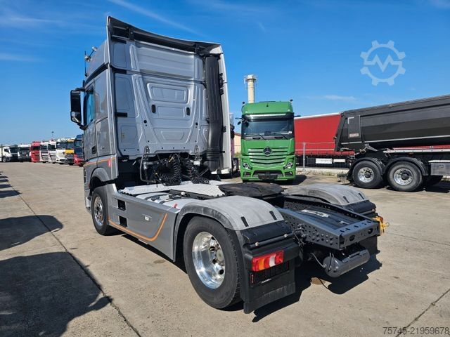Lastbil til farlige materialer MERCEDES-BENZ ACTROS 1846 * 2X NEBENANT. * ADR * ACC * 2X VORH