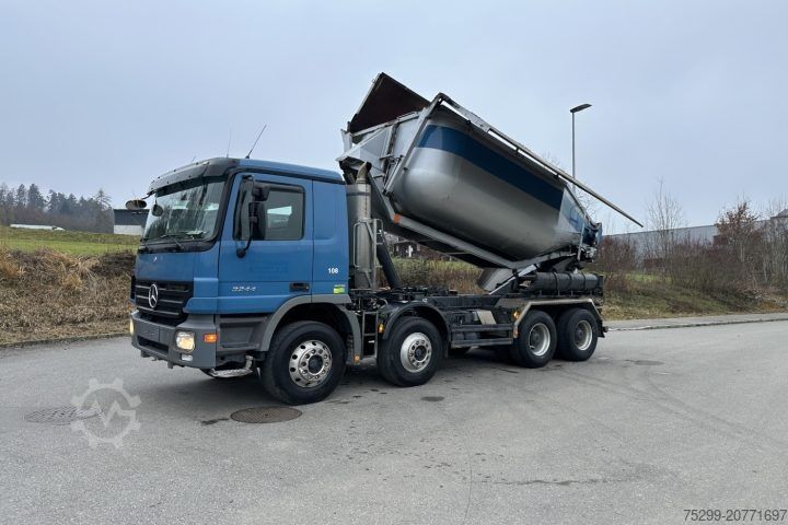 Camion basculante trilateral Mercedes-Benz Actros 3244 8x4 SWS Meiller / Swiss-Vehicle