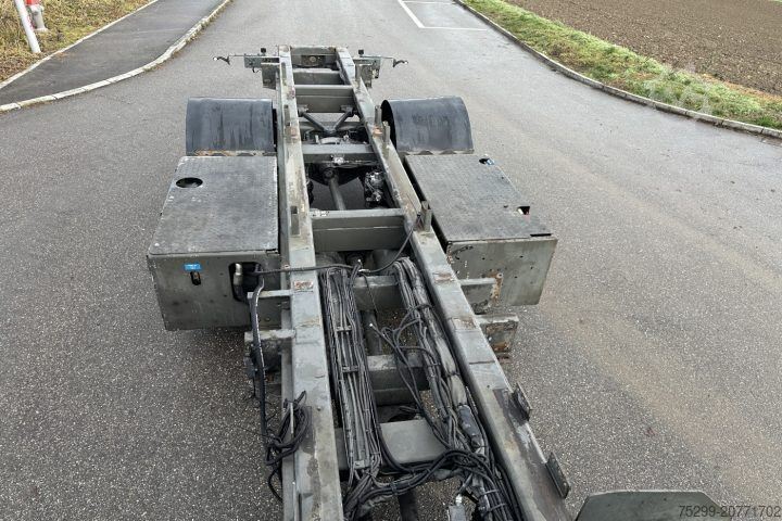 Chassi de caminhão YT222 4x2 Chassis-Kabine / Swiss-Vehicle