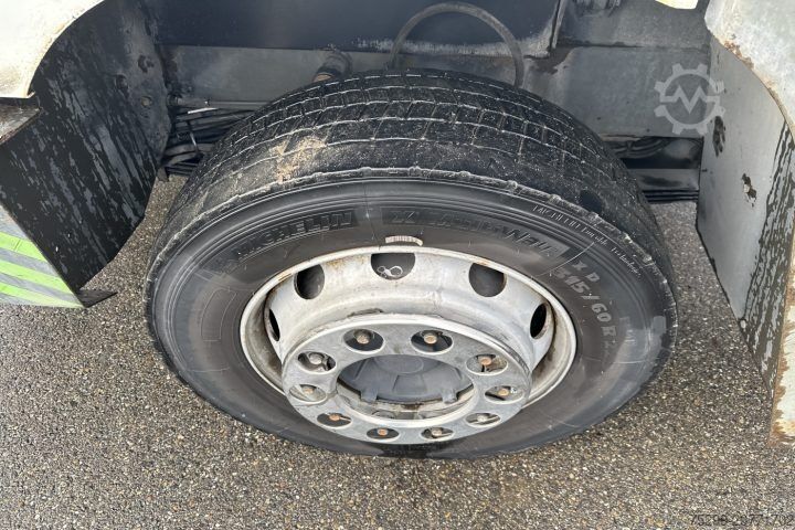 Chassi de caminhão YT222 4x2 Chassis-Kabine / Swiss-Vehicle