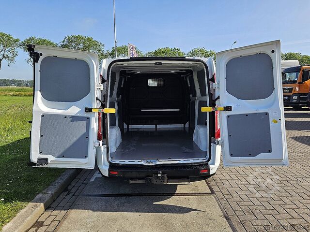 Bestelauto FORD TRANSIT CUSTOM 2.0 L2H1 2xZijdeur Autom