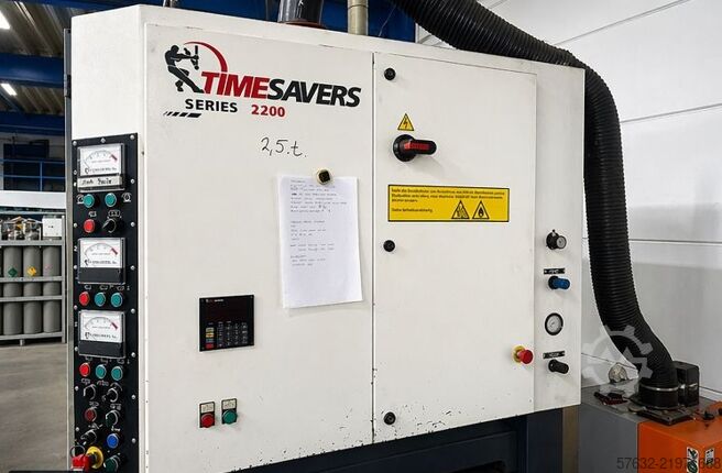 Stroj na odjehlování plechu Timesavers 