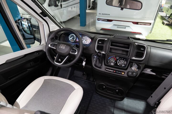 ADRIA MATRIX 670 SL - 60 ÉV FÉLIG INTEGRAL ÚJ ADRIA MATRIX 670 SL - 60Y