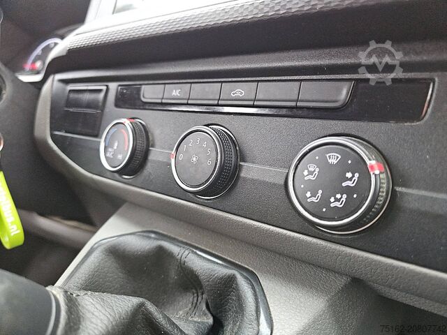 Kombi s vysokou střechou VOLKSWAGEN TRANSPORTER 2.0 TDI L1H1 NAP Euro6 T6.1!