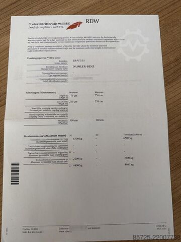 Piattaforma aerea montata su camion Mercedes-Benz 