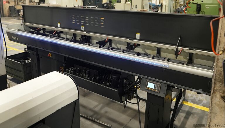 Horisontell svarv (med drivenhet) Youji Machine İndustrial co. Ltd. YH - 15