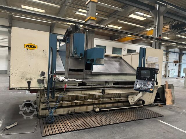 CNC - verticale bewerkingscentrum AXA VSC-3-3000-M