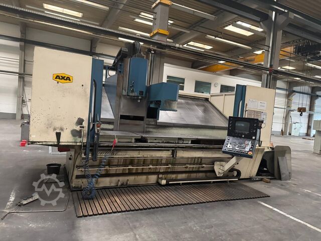 CNC - verticale bewerkingscentrum AXA VSC-3-3000-M